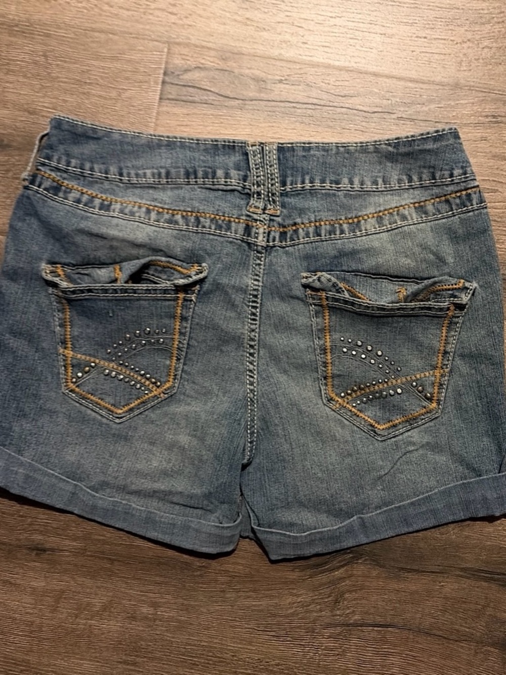 a.n.a Medium Wash Denim Shorts Cuffed Hem Y2K Size 28 Waist